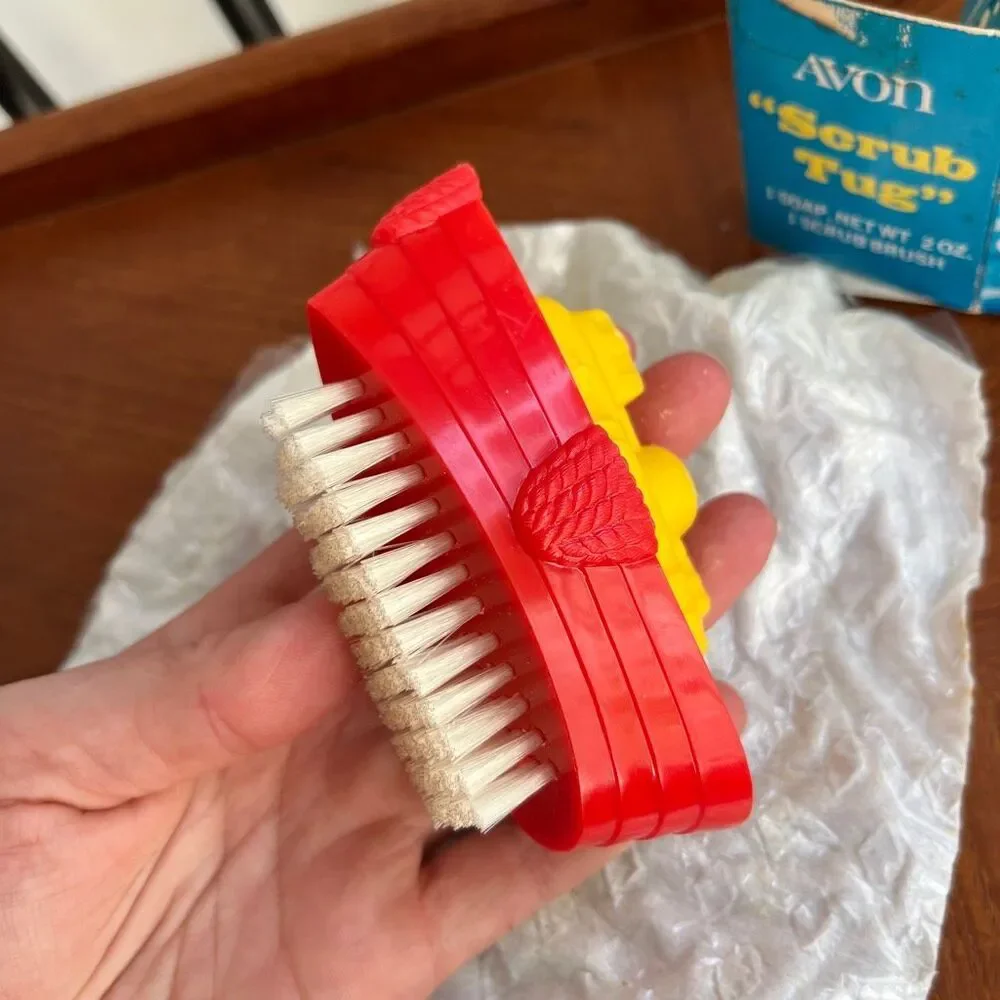 VTG 1971 Avon Scrub Tug Boat Soap Nail Brush NIB